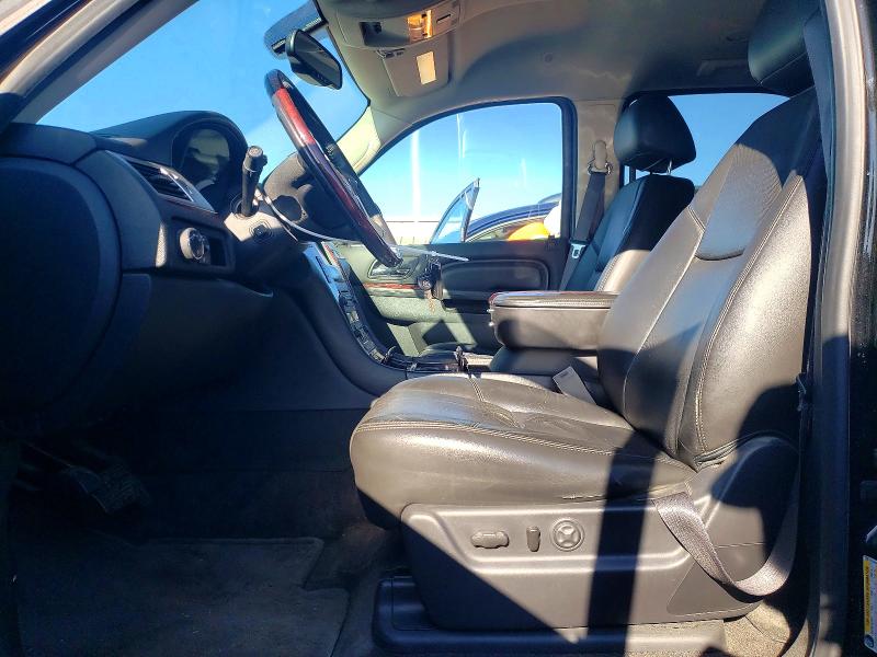 50702976 :رقم المزاد ، 1GYS4AEF4ER104990 vin ، 2014 Cadillac Escalade مزاد بيع