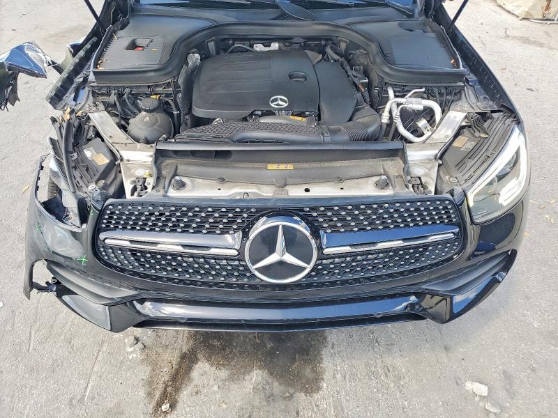48090846 :رقم المزاد ، W1N0G8DB1MF986043 vin ، 2021 Mercedes-benz Glc مزاد بيع