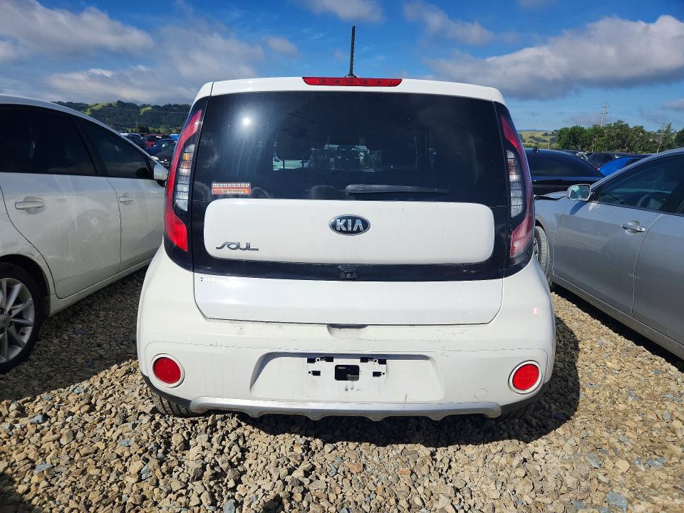 2018 Kia Soul მანქანა იყიდება აუქციონზე, vin: KNDJP3A50J7545233, აუქციონის ნომერი: 51000316