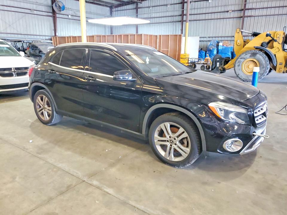 50983396 :رقم المزاد ، WDCTG4EB7JJ404221 vin ، 2018 Mercedes-benz Gla مزاد بيع