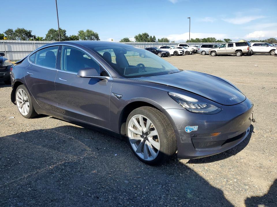 2018 Tesla Model 3 მანქანა იყიდება აუქციონზე, vin: 5YJ3E1EA1JF013462, აუქციონის ნომერი: 51120686