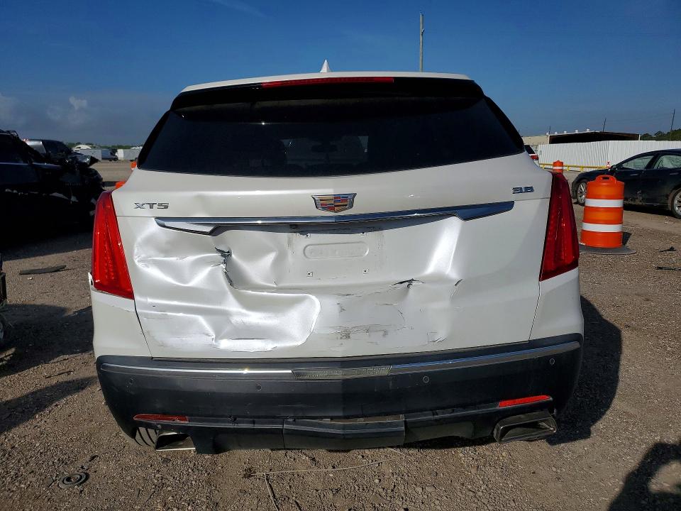 Продаж на аукціоні авто 2018 Cadillac Xt5, vin: 1GYKNARS5JZ242276, номер лоту: 49316106