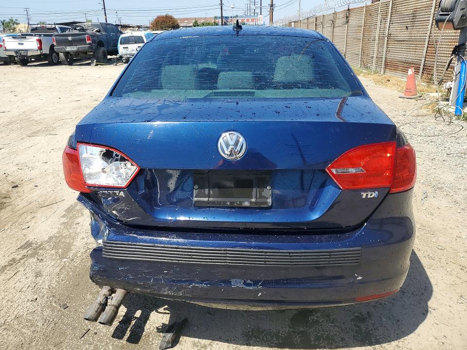 49142676 :رقم المزاد ، 3VWLL7AJ3DM358200 vin ، 2013 Volkswagen Jetta مزاد بيع