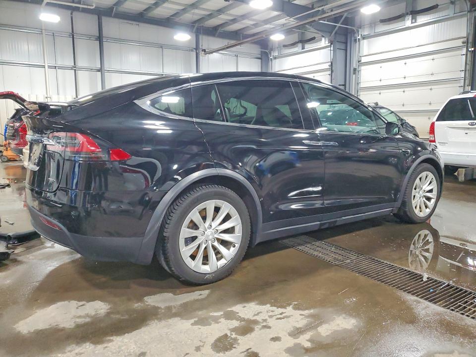Продажа на аукционе авто 2018 Tesla Model X, vin: 5YJXCDE25JF110956, номер лота: 49654826