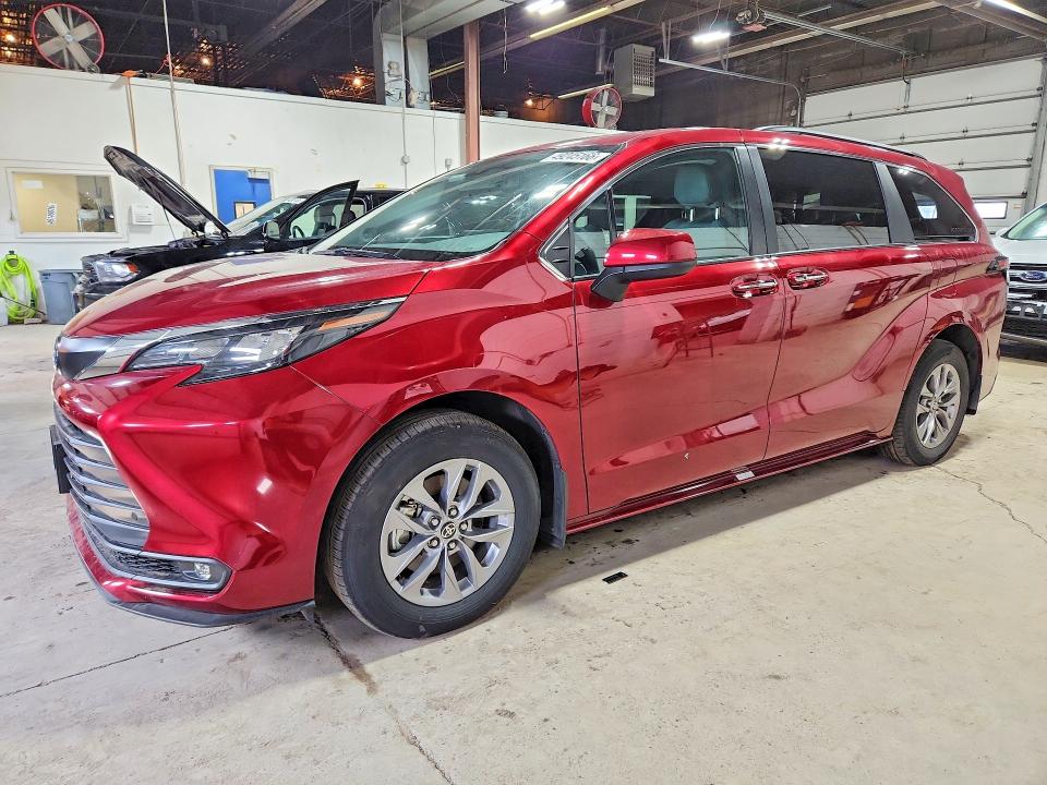 Продажа на аукционе авто 2025 Toyota Sienna, vin: 5TDJSKFC8SS205870, номер лота: 49245166