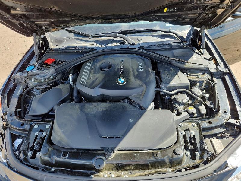 49033766 :رقم المزاد ، WBA8B9G50JNU95918 vin ، 2018 Bmw 330 مزاد بيع