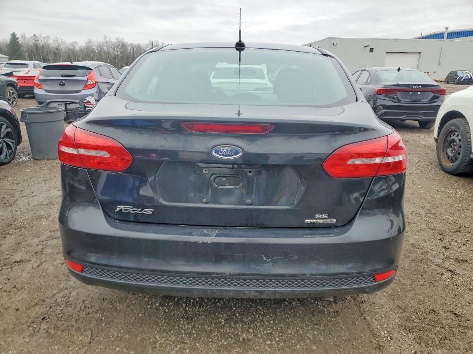 47600726 :رقم المزاد ، 1FADP3F25FL332181 vin ، 2015 Ford Focus مزاد بيع