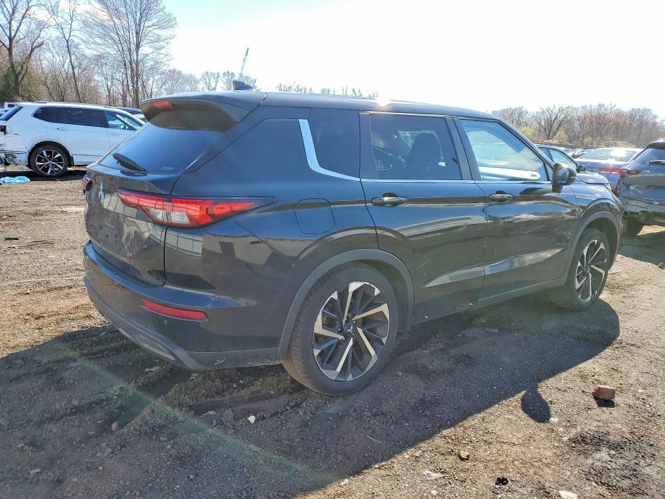Продаж на аукціоні авто 2022 Mitsubishi Outlander, vin: JA4J4TA81NZ040910, номер лоту: 48942636