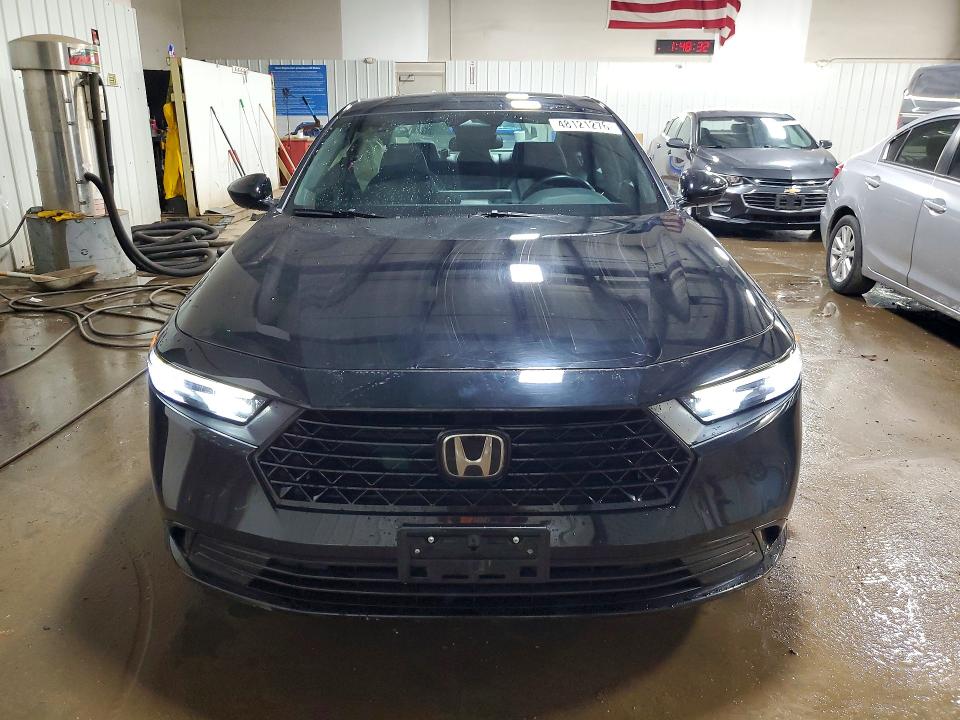 48121276 :رقم المزاد ، 1HGCY2F70RA086599 vin ، 2024 Honda Accord مزاد بيع