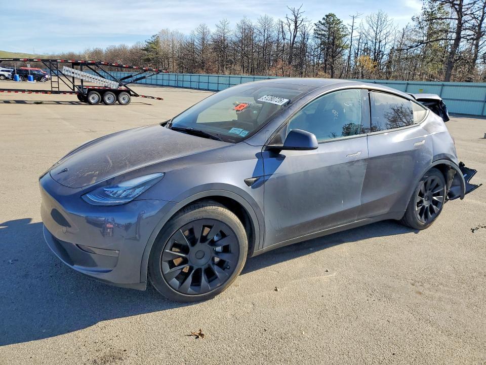 51280726 :رقم المزاد ، 7SAYGDEE1PA104180 vin ، 2023 Tesla Model Y مزاد بيع