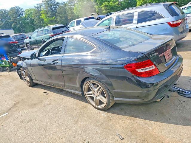 Продажа на аукционе авто 2015 Mercedes-benz C, vin: WDDGJ4HB5FG441623, номер лота: 50814116