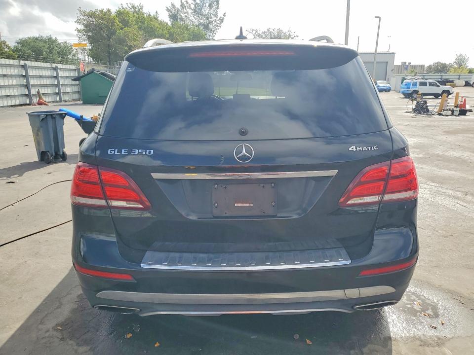 Продажа на аукционе авто 2017 Mercedes-benz Gle, vin: 4JGDA5HB4HA825106, номер лота: 48759836