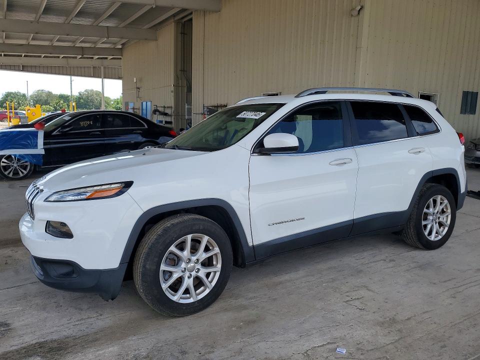 2017 Jeep Cherokee მანქანა იყიდება აუქციონზე, vin: 1C4PJLCB2HW522678, აუქციონის ნომერი: 50727046