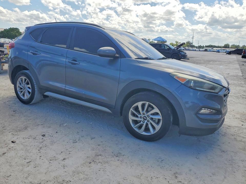 2017 Hyundai Tucson მანქანა იყიდება აუქციონზე, vin: KM8J33A42HU276842, აუქციონის ნომერი: 51357636