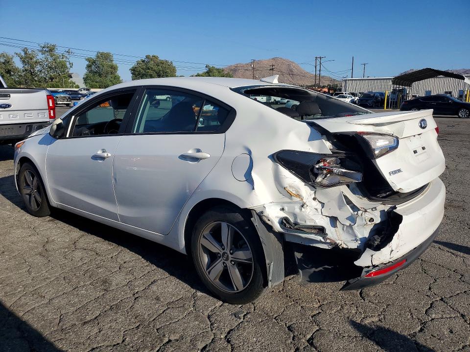 48445216 :رقم المزاد ، 3KPFL4A71JE218395 vin ، 2018 Kia Forte مزاد بيع