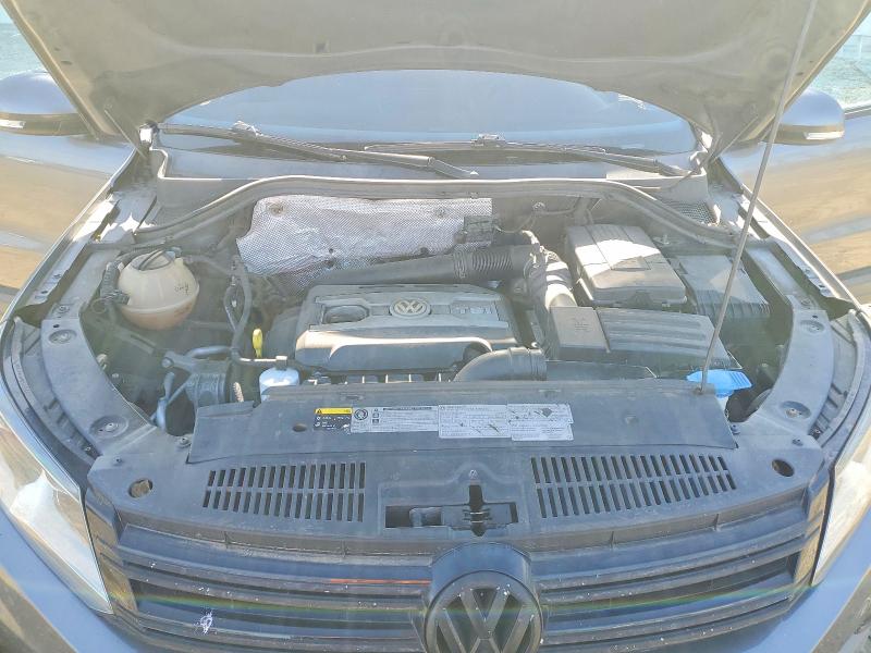 49283806 :رقم المزاد ، WVGBV7AX4FW555081 vin ، 2015 Volkswagen Tiguan مزاد بيع