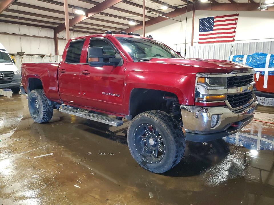 Продаж на аукціоні авто 2018 Chevrolet Silverado, vin: 1GCVKREC5JZ363611, номер лоту: 55562196