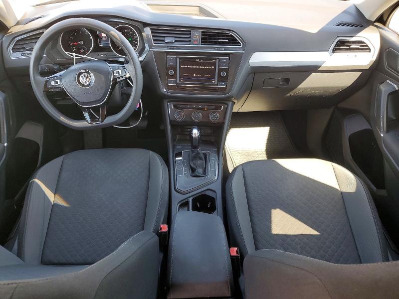50320356 :رقم المزاد ، 3VV1B7AX3JM057893 vin ، 2018 Volkswagen Tiguan مزاد بيع