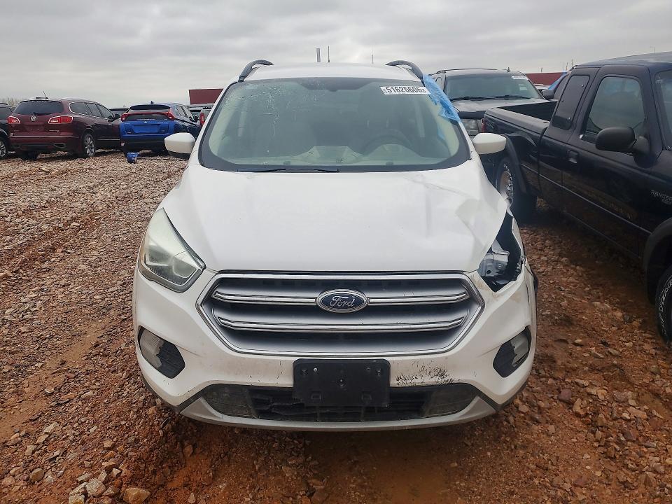 2017 Ford Escape მანქანა იყიდება აუქციონზე, vin: 1FMCU9G96HUA23082, აუქციონის ნომერი: 51625606