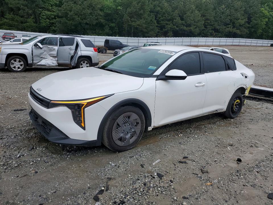 Продажа на аукционе авто 2025 Kia K4, vin: 3KPFT4DE6SE077755, номер лота: 51282596