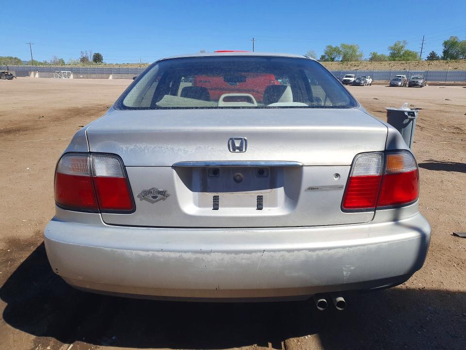51272956 :رقم المزاد ، 1HGCD568XVA177511 vin ، 1997 Honda Accord مزاد بيع