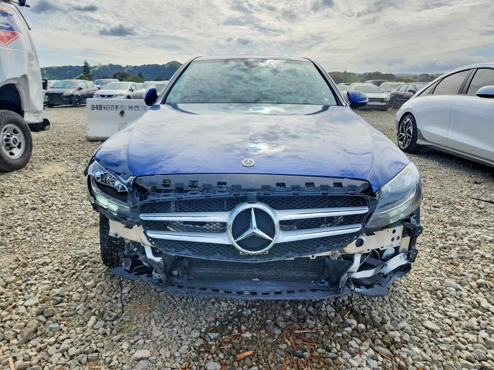 50139676 :رقم المزاد ، 55SWF4JB6JU251641 vin ، 2018 Mercedes-benz C مزاد بيع