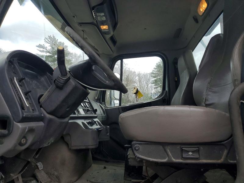 Продаж на аукціоні авто 2013 Freightliner 114sd, vin: 1FVMG3DV4DHFH8939, номер лоту: 49070076
