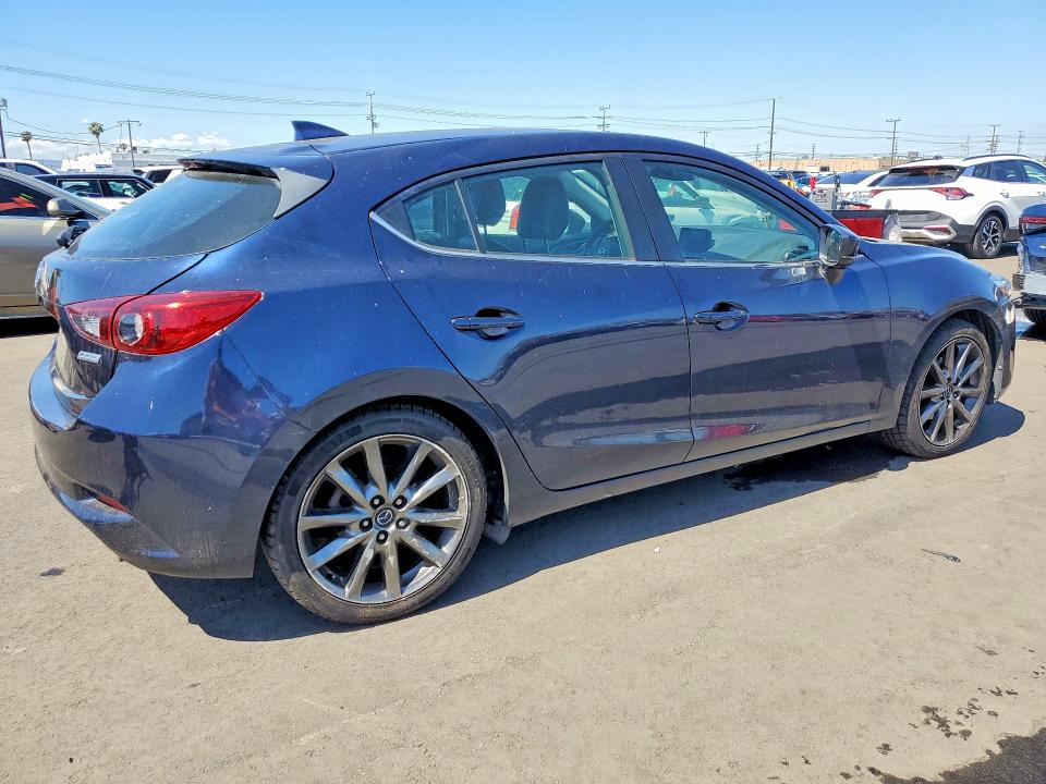 2018 Mazda 3 მანქანა იყიდება აუქციონზე, vin: 3MZBN1L32JM265164, აუქციონის ნომერი: 49685536