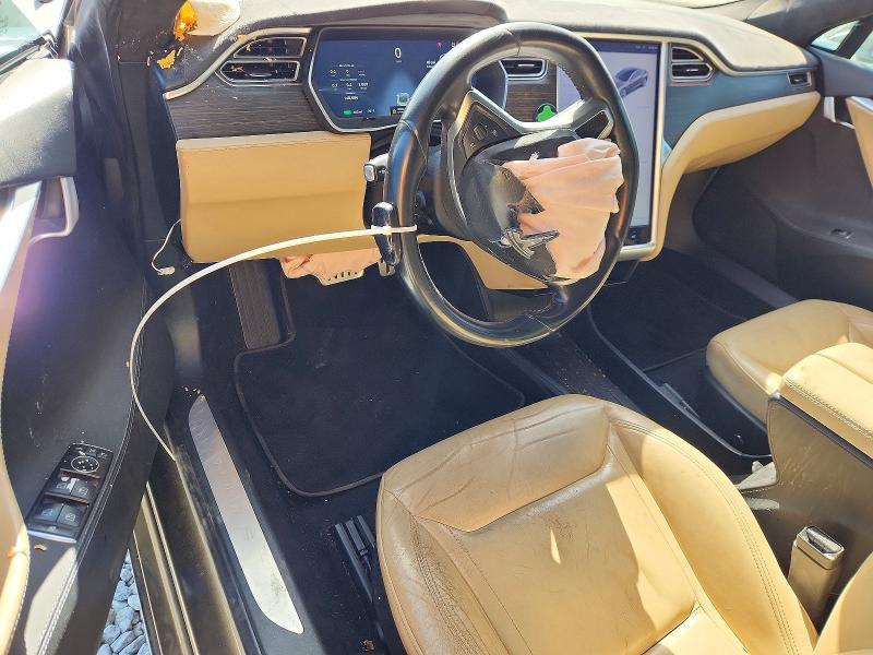2015 Tesla Model S მანქანა იყიდება აუქციონზე, vin: 5YJSA1H18FF099122, აუქციონის ნომერი: 50100106