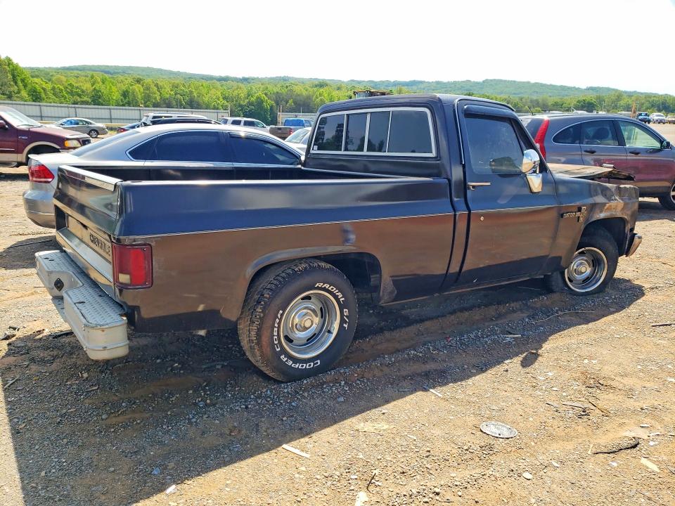 51471066 :رقم المزاد ، 2GCCC14H6E1173351 vin ، 1984 Chev C10 مزاد بيع