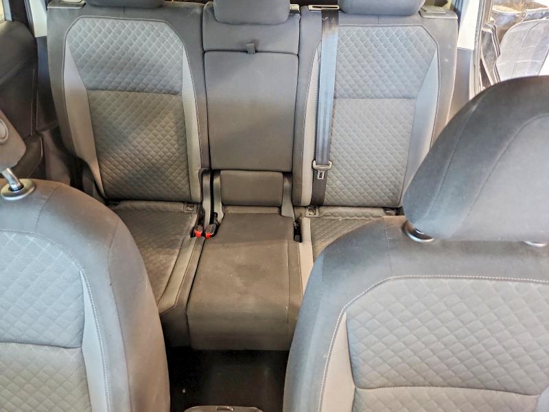 50071086 :رقم المزاد ، 3VV1B7AX3JM019824 vin ، 2018 Volkswagen Tiguan مزاد بيع