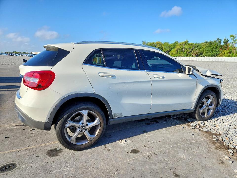 2018 Mercedes-benz Gla მანქანა იყიდება აუქციონზე, vin: WDCTG4EB8JJ459468, აუქციონის ნომერი: 48233066