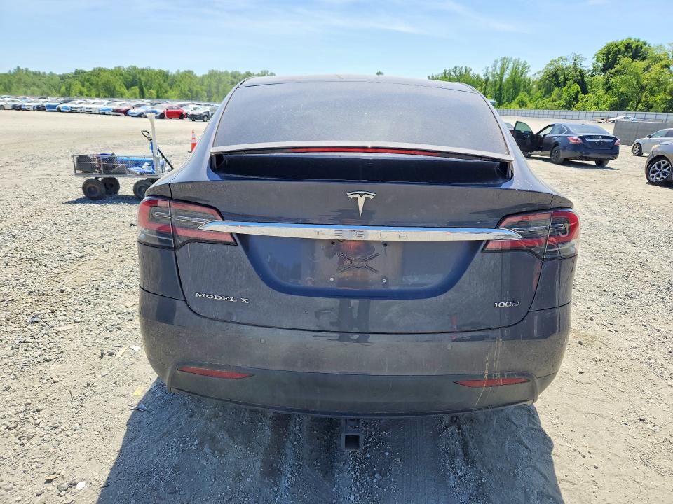 50370076 :رقم المزاد ، 5YJXCAE22JF138437 vin ، 2018 Tesla Model X مزاد بيع