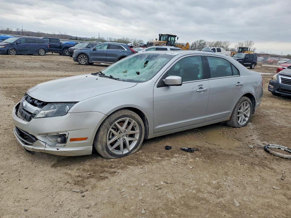 60773696 :رقم المزاد ، 3FAHP0JG6AR261201 vin ، 2010 Ford Fusion مزاد بيع