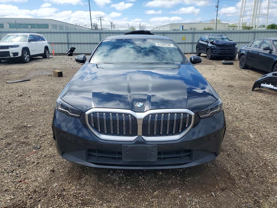 51296746 :رقم المزاد ، WBA63FJ04RCR93188 vin ، 2024 Bmw 540 مزاد بيع