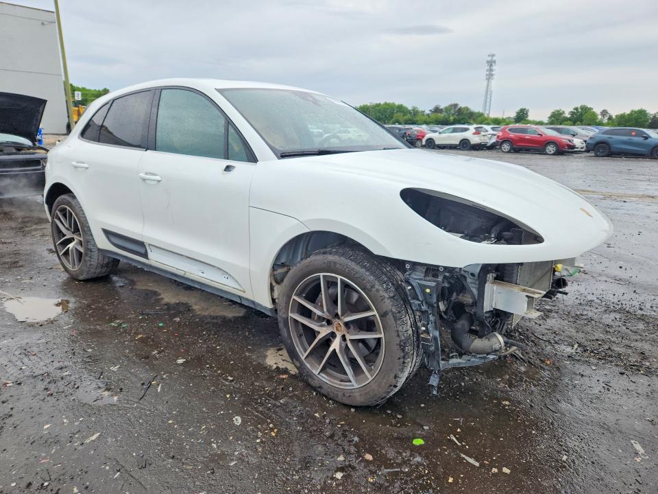 50584346 :رقم المزاد ، WP1AA2A54NLB02641 vin ، 2022 Porsche Macan مزاد بيع