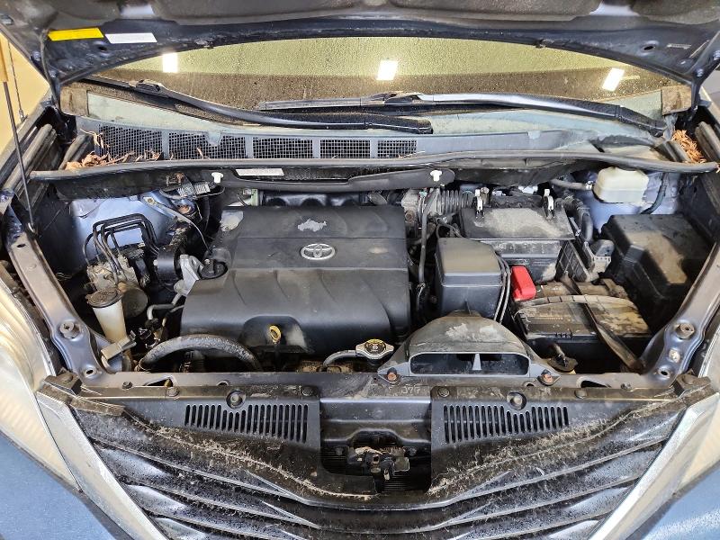 51904156 :رقم المزاد ، 5TDJK3DC4ES090925 vin ، 2014 Toyota Sienna مزاد بيع