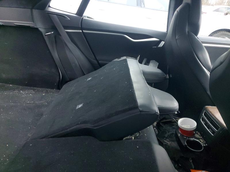 48188376 :رقم المزاد ، 5YJSA1E28HF223602 vin ، 2017 Tesla Model S مزاد بيع
