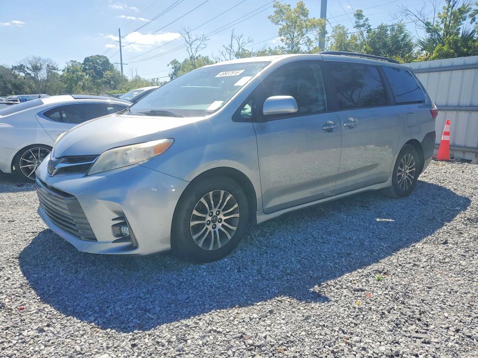 49937916 :رقم المزاد ، 5TDYZ3DC4KS993128 vin ، 2019 Toyota Sienna مزاد بيع