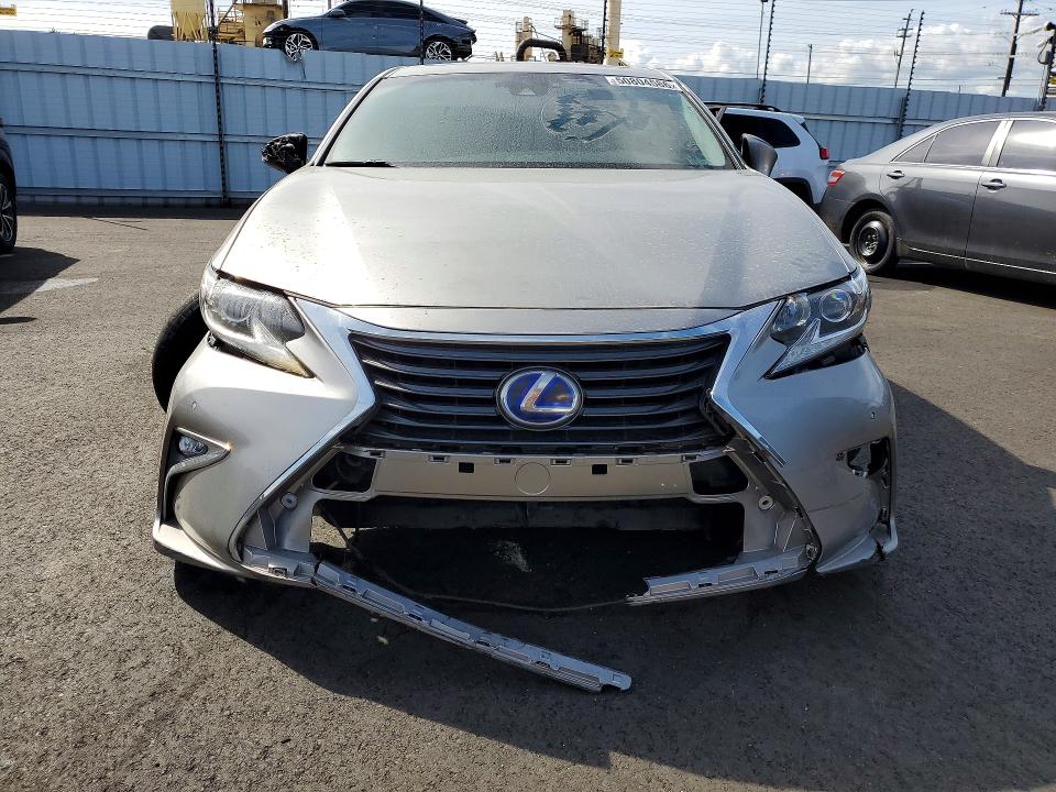 50804586 :رقم المزاد ، JTHBW1GG6G2122522 vin ، 2016 Lexus Es مزاد بيع
