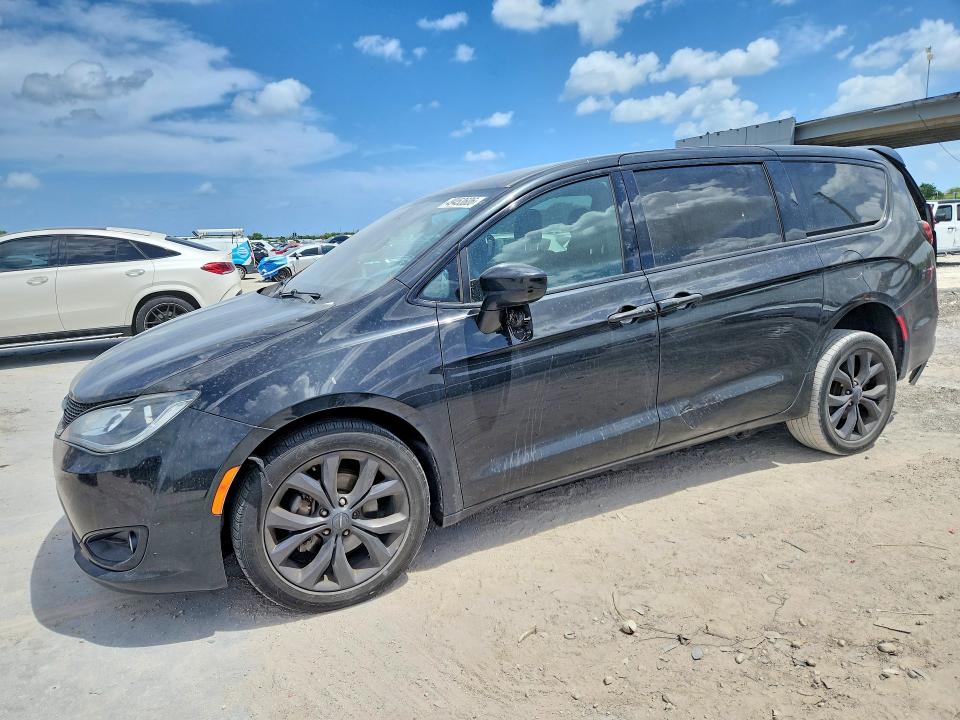 Продажа на аукционе авто 2020 Chrysler Pacifica, vin: 2C4RC1FG5LR150253, номер лота: 49453606