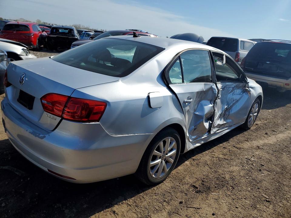 50611266 :رقم المزاد ، 3VWDX7AJ5DM255546 vin ، 2013 Volkswagen Jetta مزاد بيع