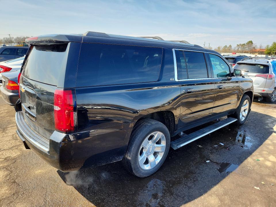 Продажа на аукционе авто 2015 Chevrolet Suburban, vin: 1GNSKKKCXFR549870, номер лота: 48580146