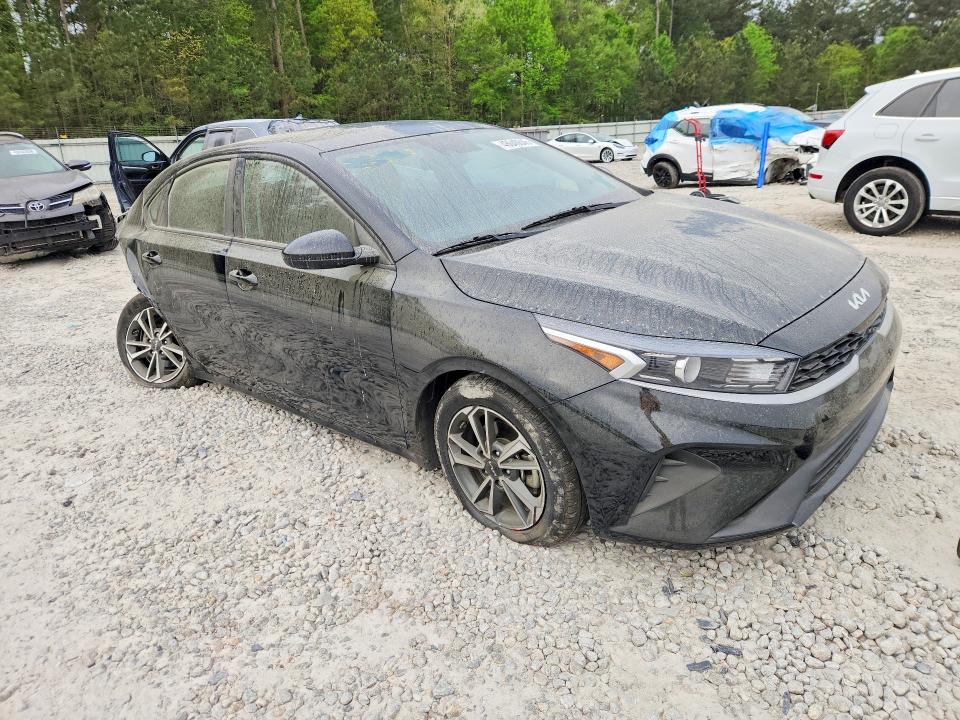 2023 Kia Forte მანქანა იყიდება აუქციონზე, vin: 3KPF24AD9PE551266, აუქციონის ნომერი: 48640646