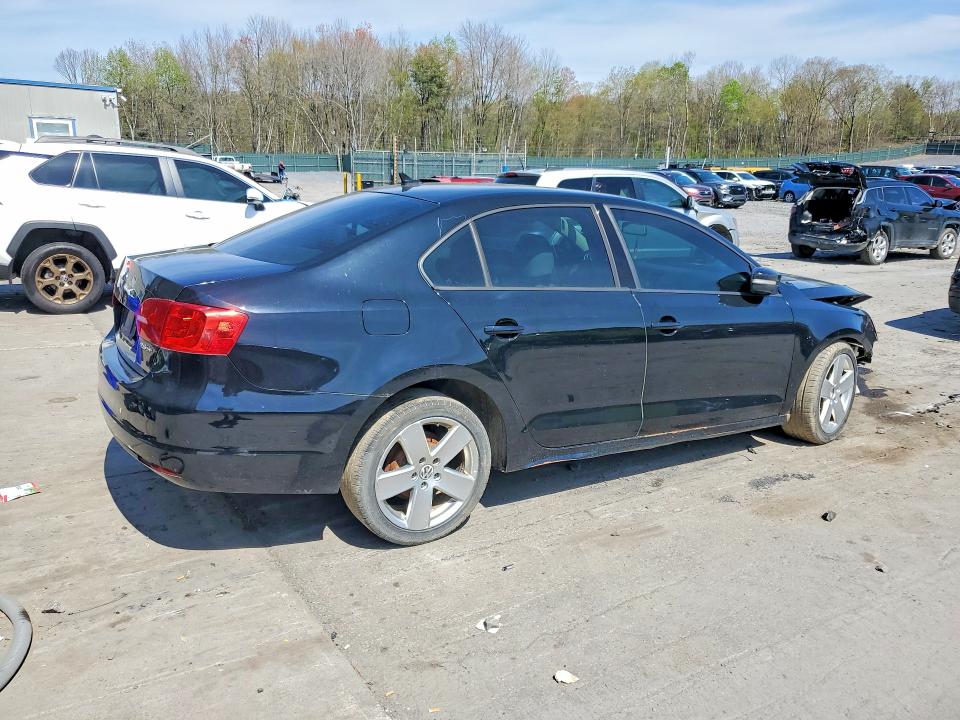2011 Volkswagen Jetta მანქანა იყიდება აუქციონზე, vin: 3VWDZ7AJ9BM304416, აუქციონის ნომერი: 50482226