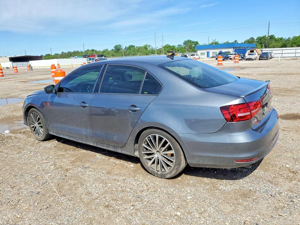 48620456 :رقم المزاد ، 3VWD17AJ4FM417638 vin ، 2015 Volkswagen Jetta مزاد بيع