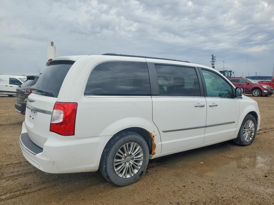 49924316 :رقم المزاد ، 2C4RC1CG0FR574450 vin ، 2015 Chrysler Town & Country مزاد بيع