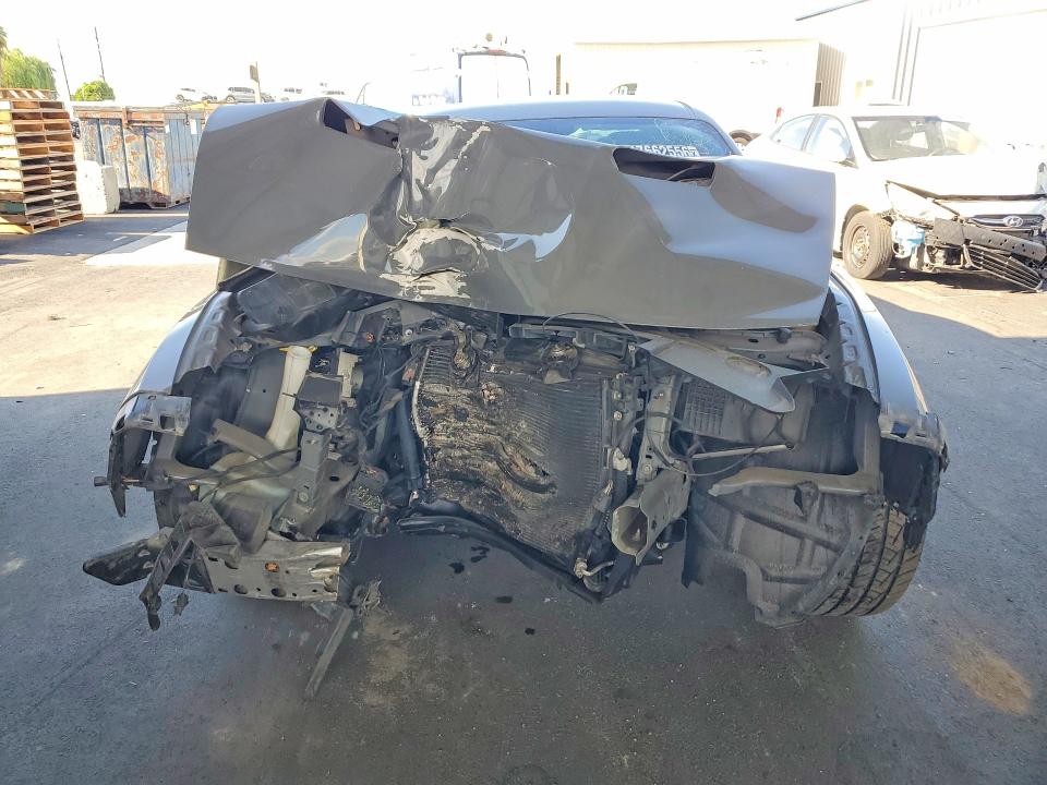47662556 :رقم المزاد ، 2C3CDZBT0JH128107 vin ، 2018 Dodge Challenger مزاد بيع