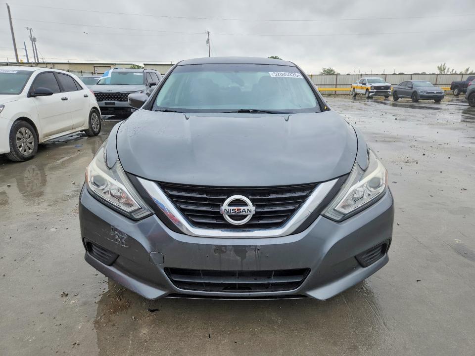 52085326 :رقم المزاد ، 1N4AL3AP7JC183914 vin ، 2018 Nissan Altima مزاد بيع