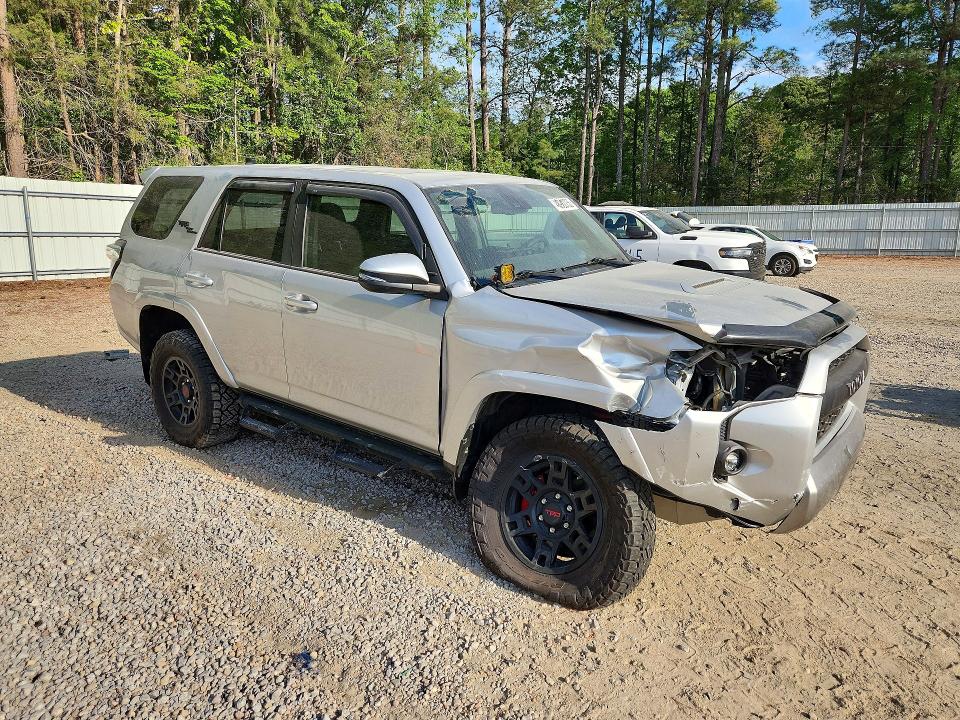 48962756 :رقم المزاد ، JTERU5JR8P6147871 vin ، 2023 Toyota 4runner مزاد بيع